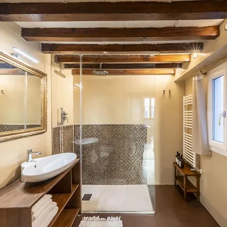Bela Guest house *
